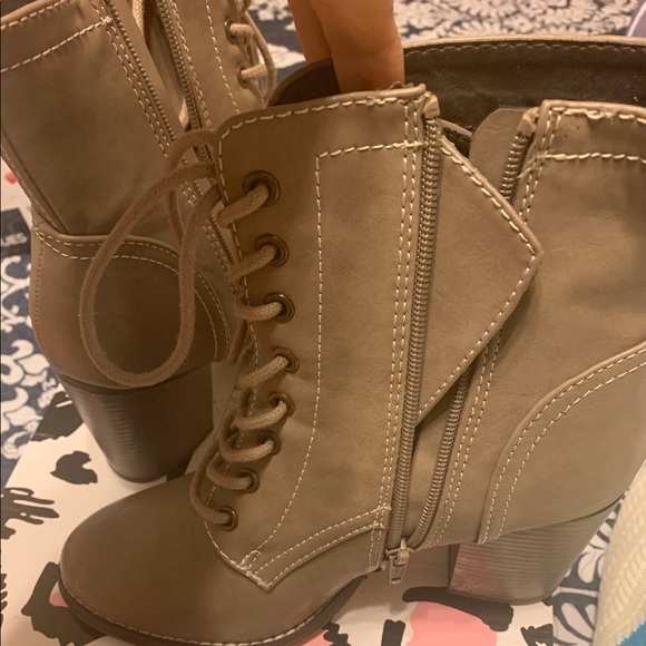 Booties - Picture 4 of 5